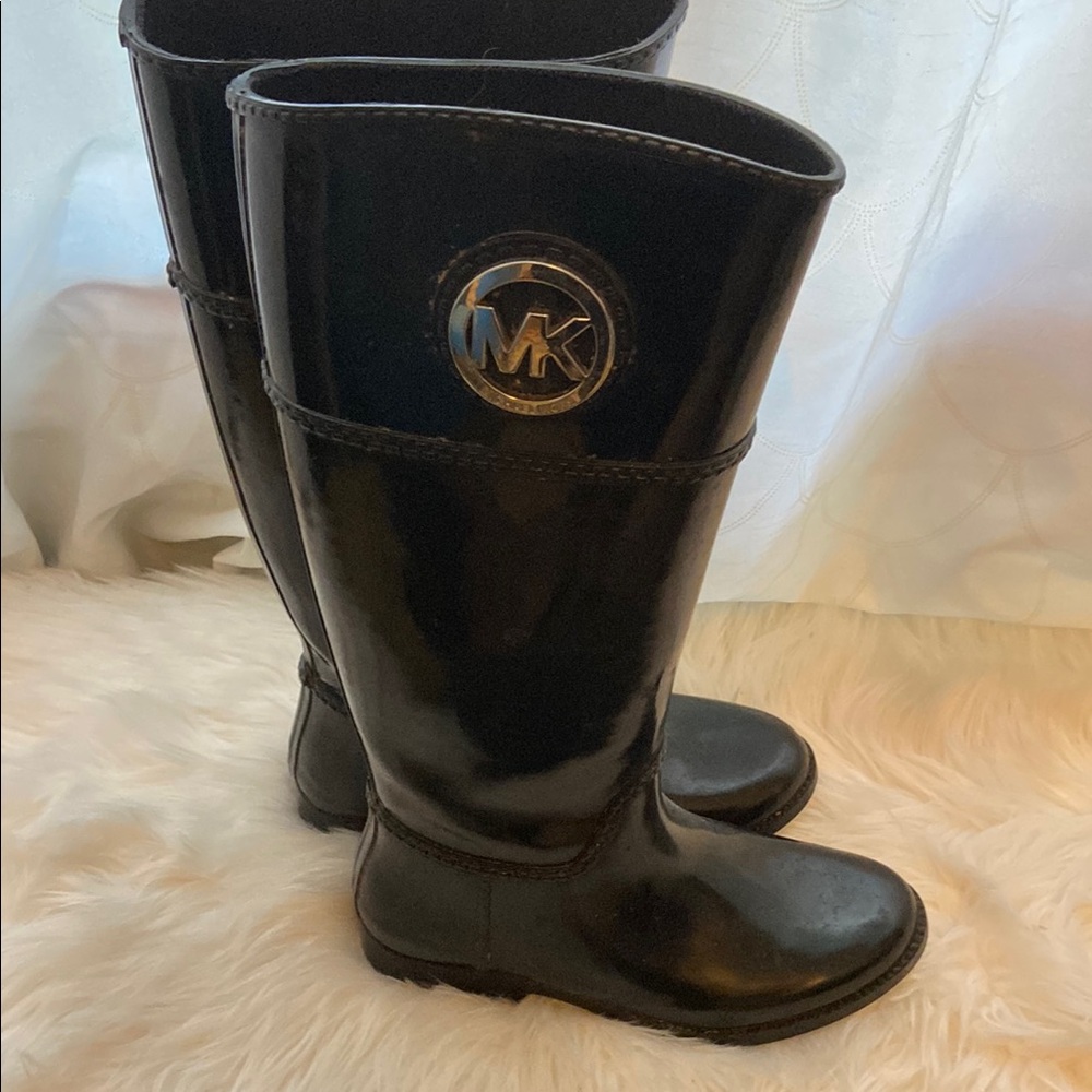 Michael Kors Shiny Black Rain Boots size 7 regular calf. Fisherman aesthetic